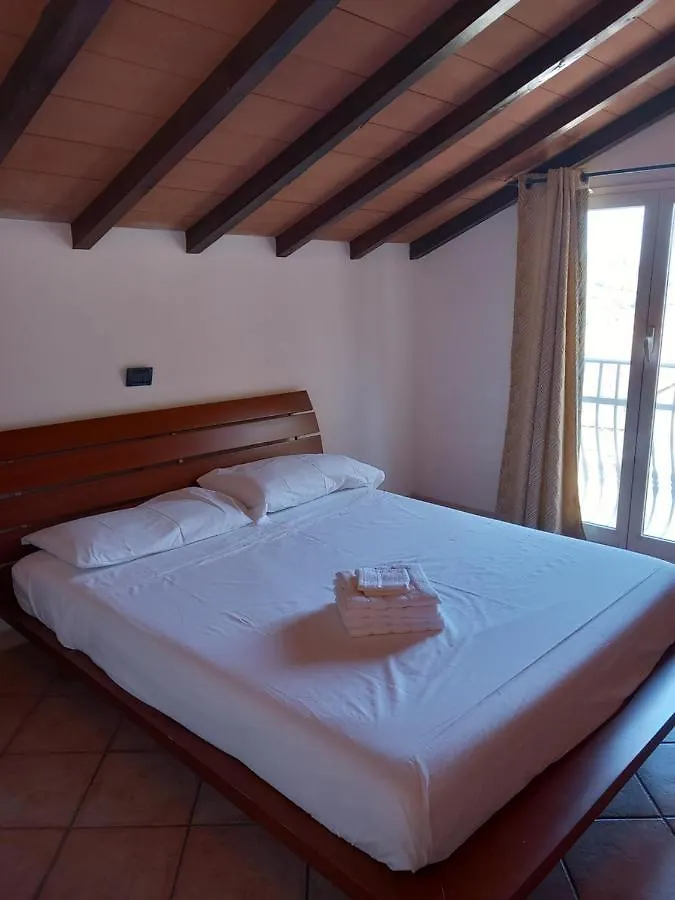 Appartement Mansarda Con Terrazza A Diano à Diano Castello 0*,  Italie