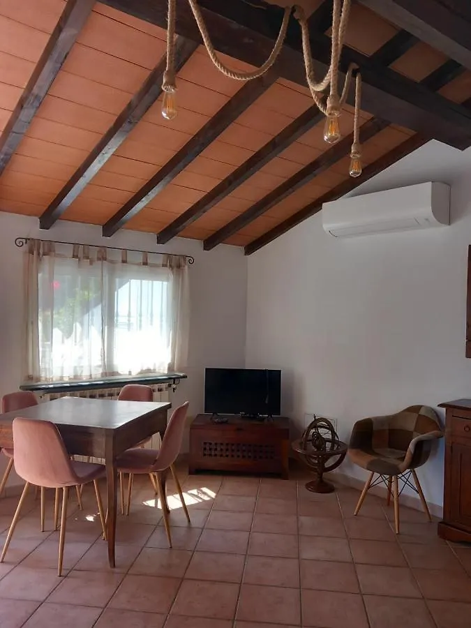 Appartement Mansarda Con Terrazza A Diano à Diano Castello 0*,
